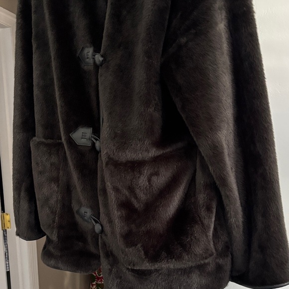 Universal Thread Black Teddy Jacket - Picture 4 of 4